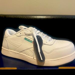 Woman's Sneakers & Athletic Shoes Comp Toe